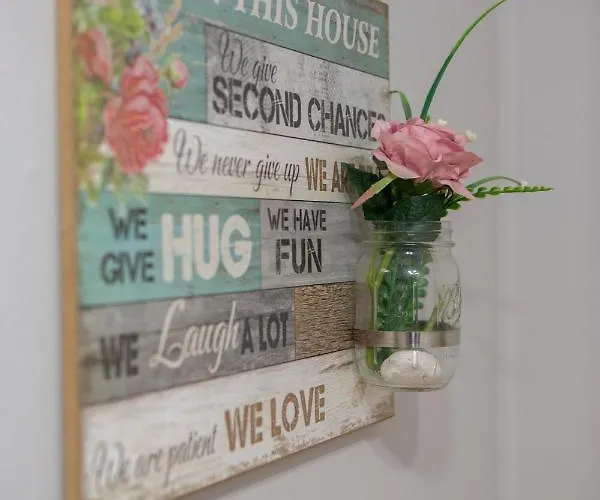 Akratos Wine House *