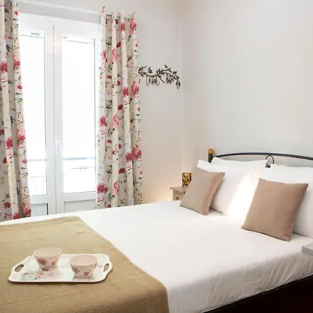 Akratos Wine House * 奈德里