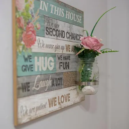 Akratos Wine House *