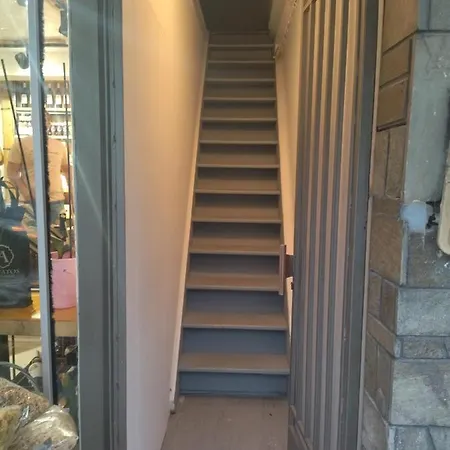 公寓 Akratos Wine House *